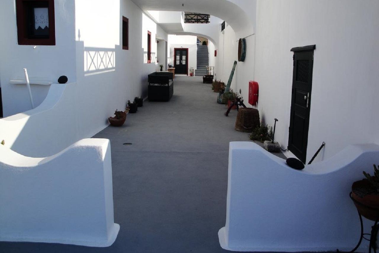 Vrachia Studios & Apartments Oía Buitenkant foto